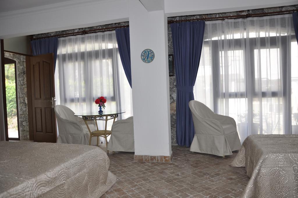 Pisces Hotel 图兰克 外观 照片